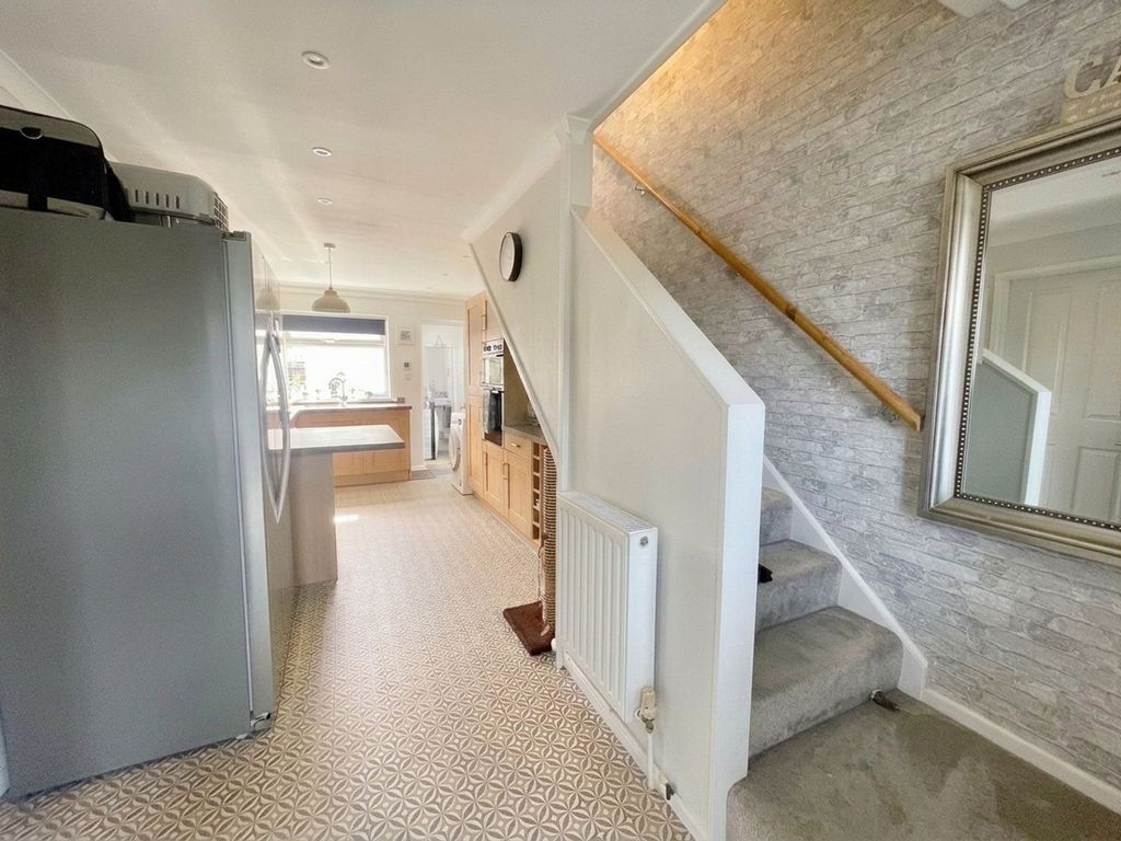 Property photo 3 of 25