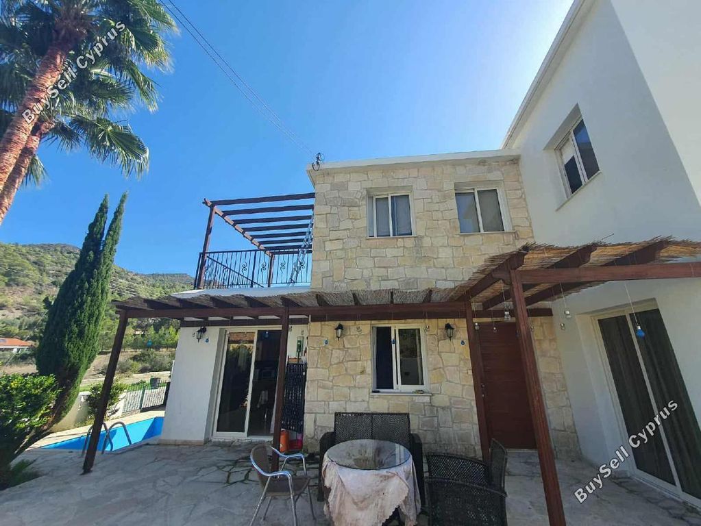 Property photo 1 of 42