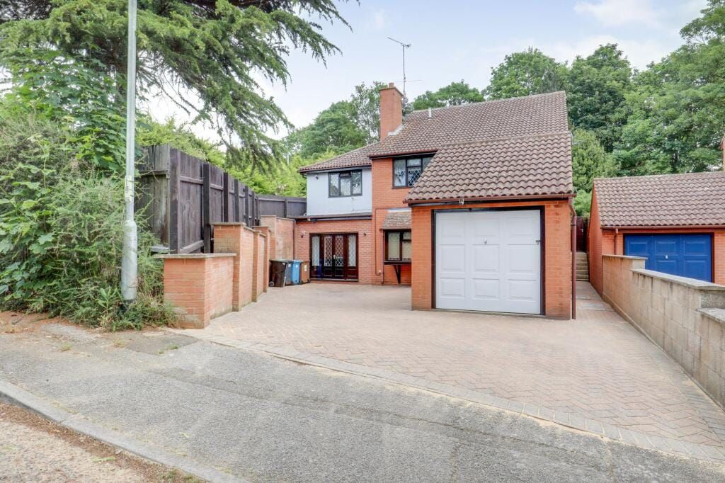 Property photo 1 of 27
