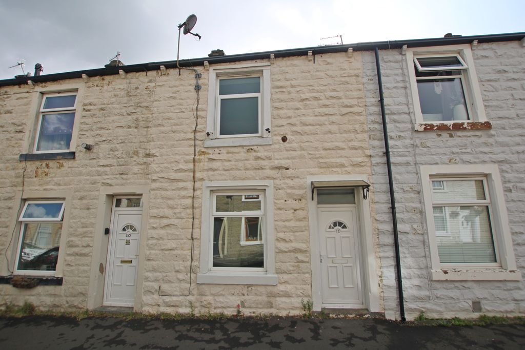 Property photo 1 of 8 1