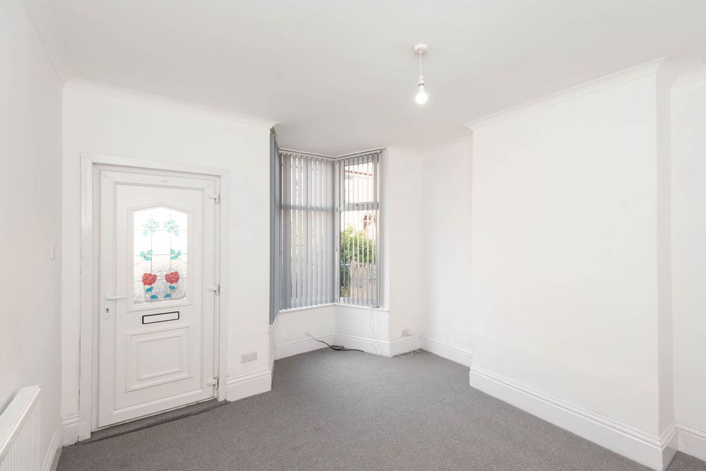 Property photo 2 of 12