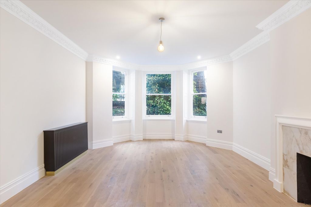 Property photo 2 of 13 Image