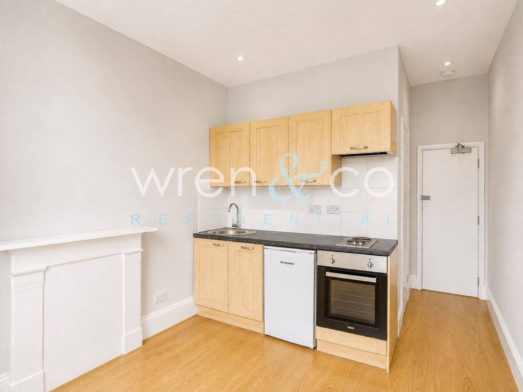 Property photo 3 of 8 5