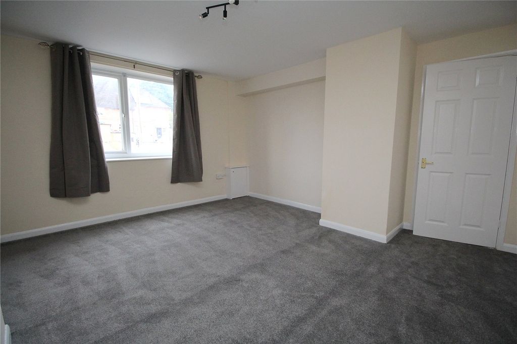 Property photo 3 of 8 Picture No. 23