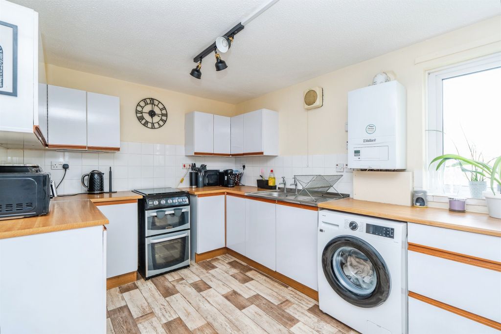 Property photo 2 of 16