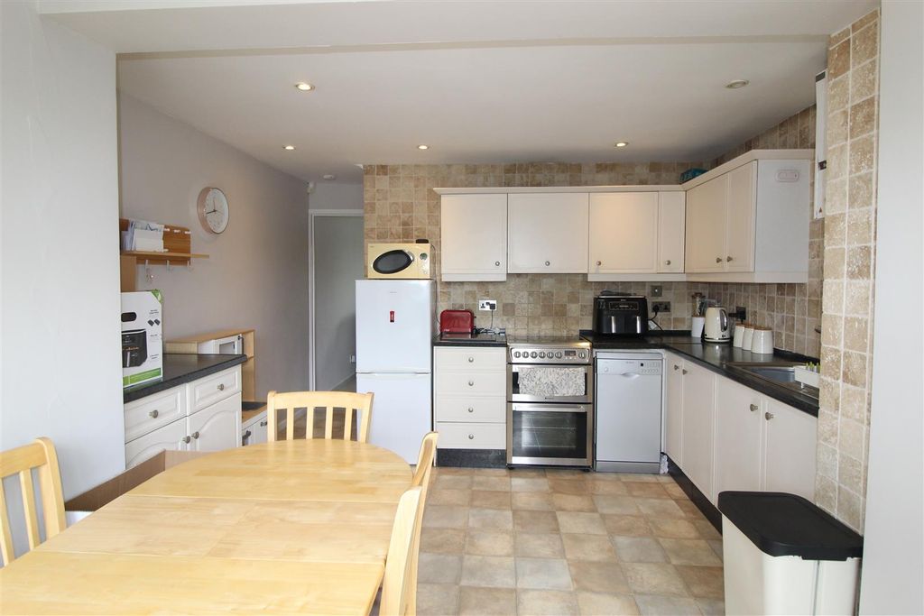 Property photo 3 of 12 Img_9158.Jpg