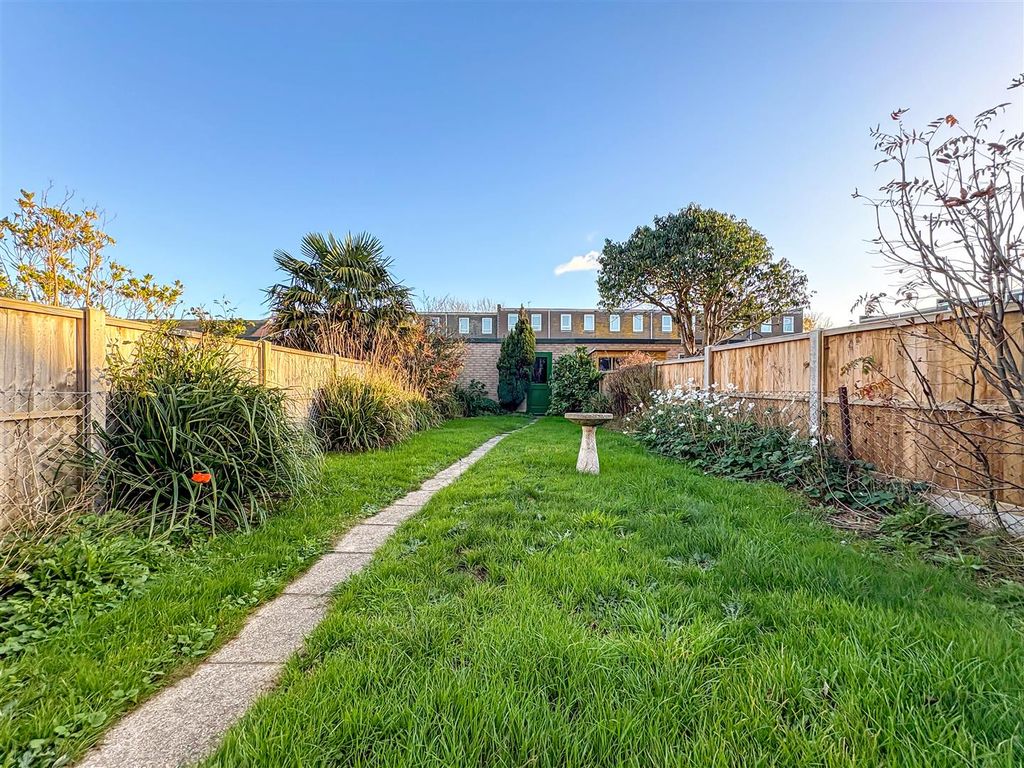 Property photo 2 of 18 Image00008.Jpg