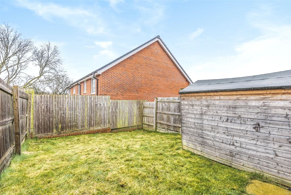 Property photo 3 of 8 Picture No. 11