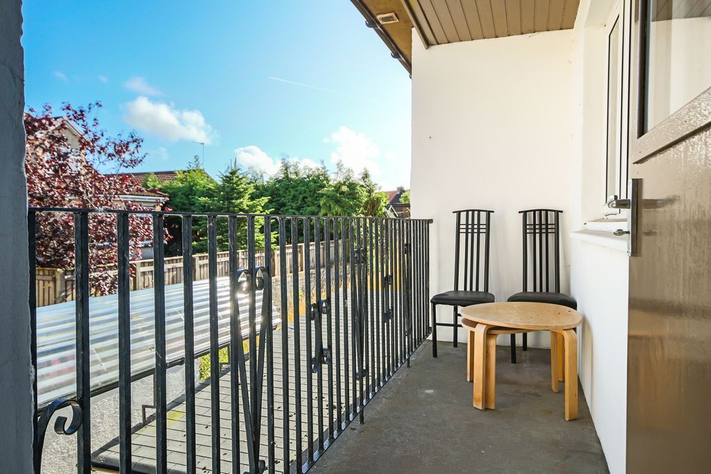 Property photo 2 of 29