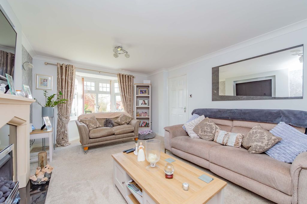 Property photo 2 of 50