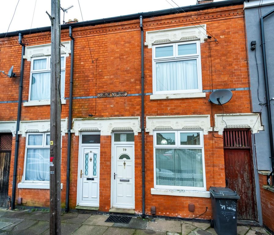 Property photo 2 of 32