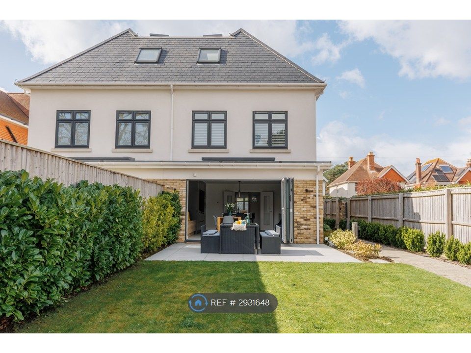 Property photo 1 of 32