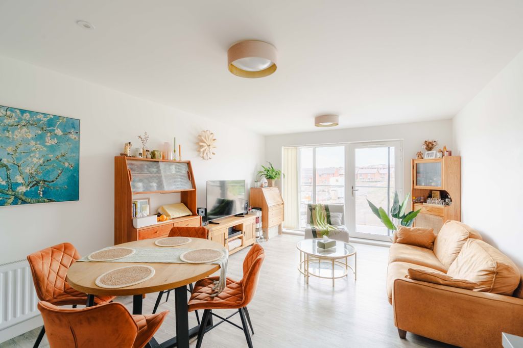 Property photo 2 of 13 11