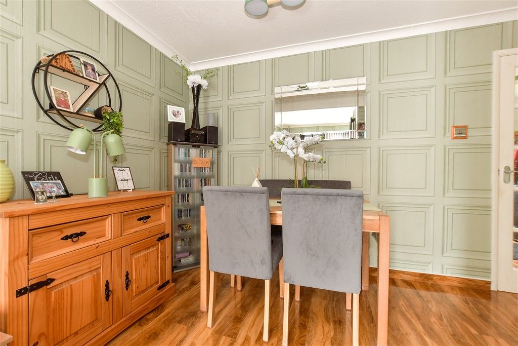 Property photo 3 of 13 Dining Area