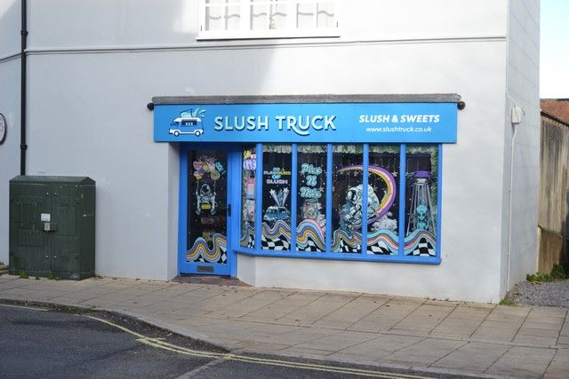 Property photo 2 of 8