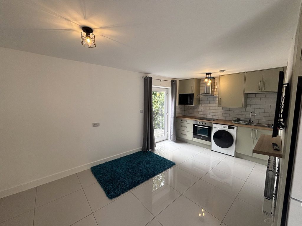 Property photo 1 of 13 Picture No. 05