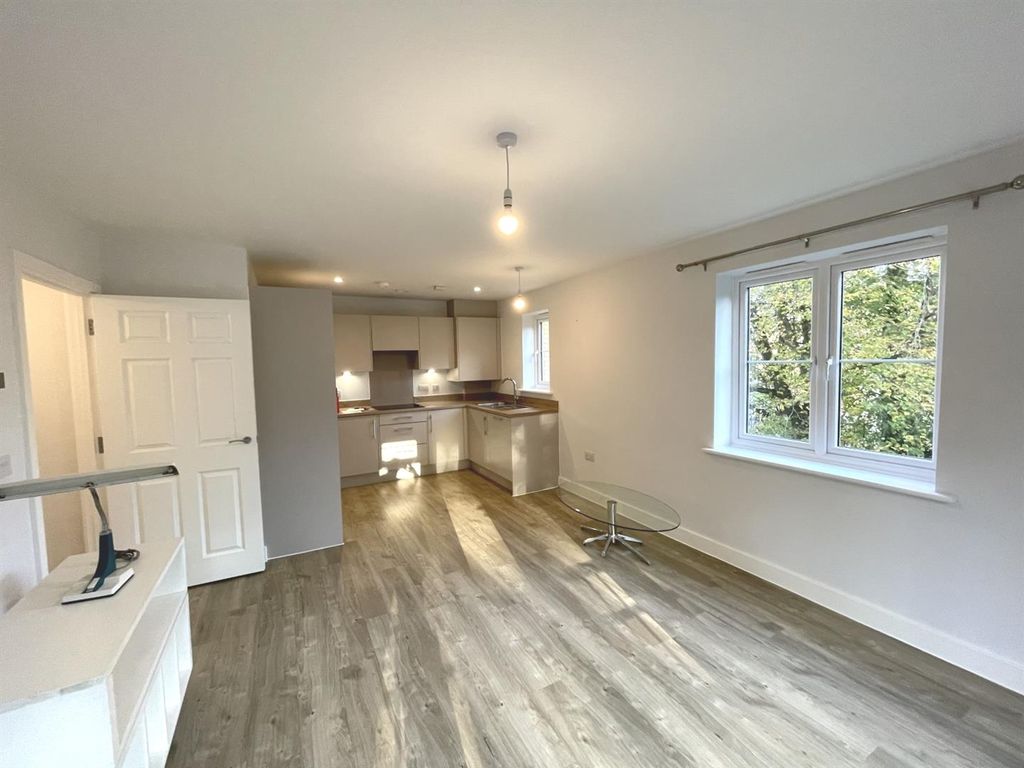 Property photo 2 of 13 Lrg_Img_0001.Jpg