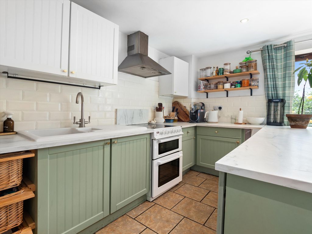 Property photo 2 of 11 Image
