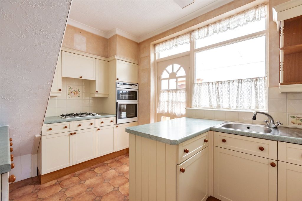 Property photo 3 of 15 Kitchen
