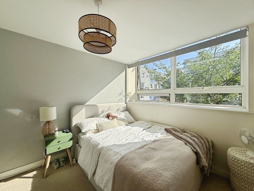 Property photo 3 of 14 Pbox-Img.Jpg