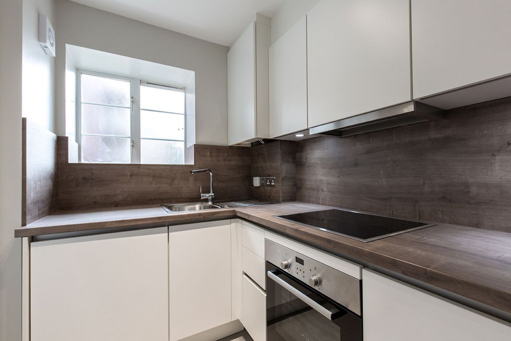 Property photo 1 of 10 Kitchen (Example)