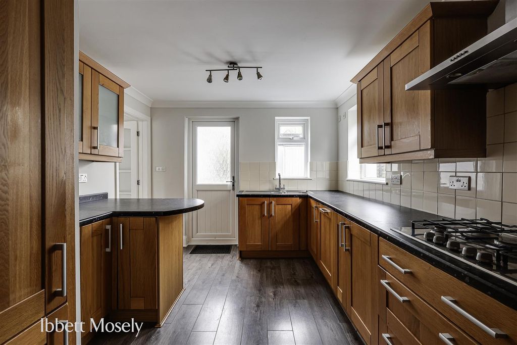 Property photo 1 of 7 11.Jpg