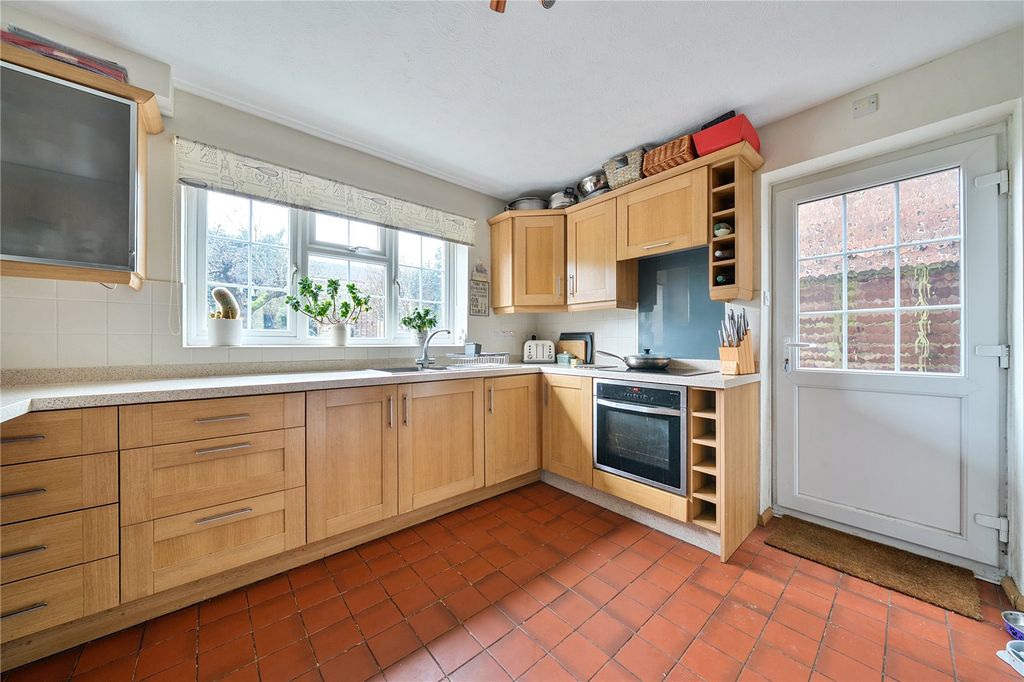 Property photo 3 of 15 Kitchen