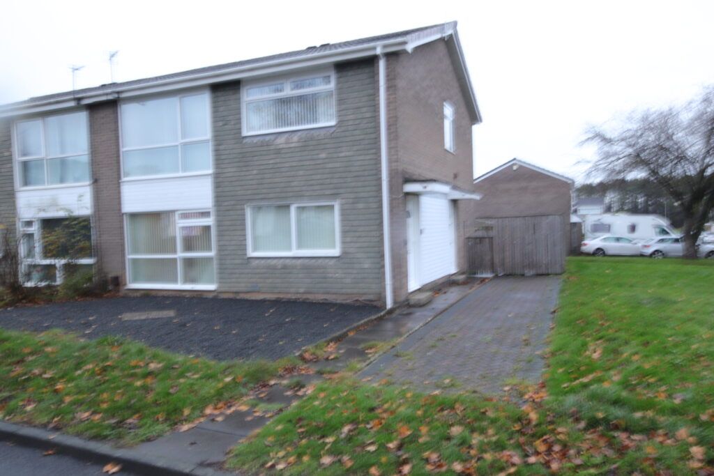 Property photo 2 of 9