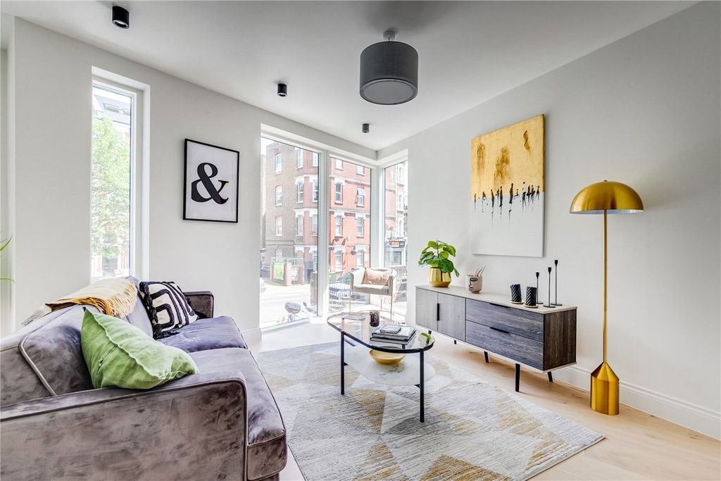 Property photo 1 of 6