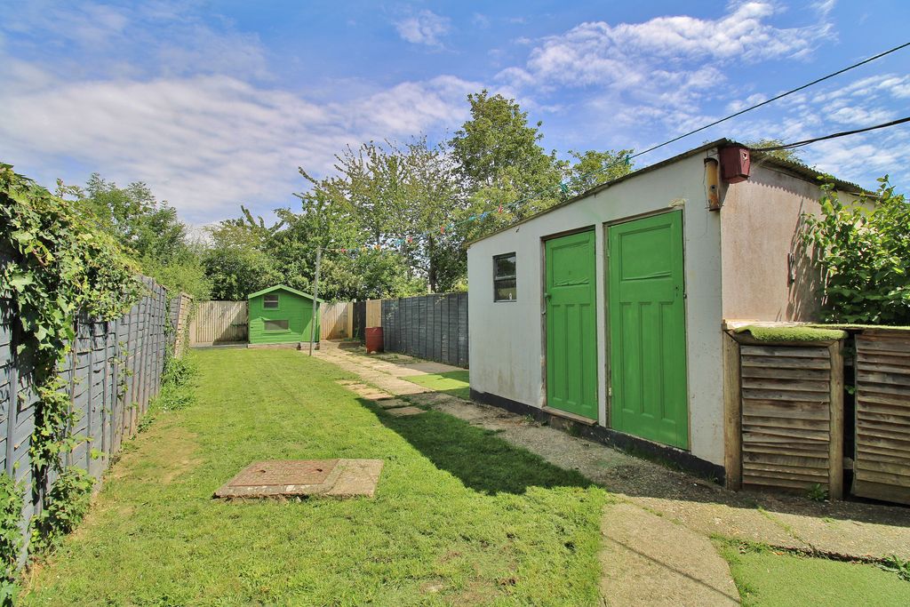 Property photo 2 of 22