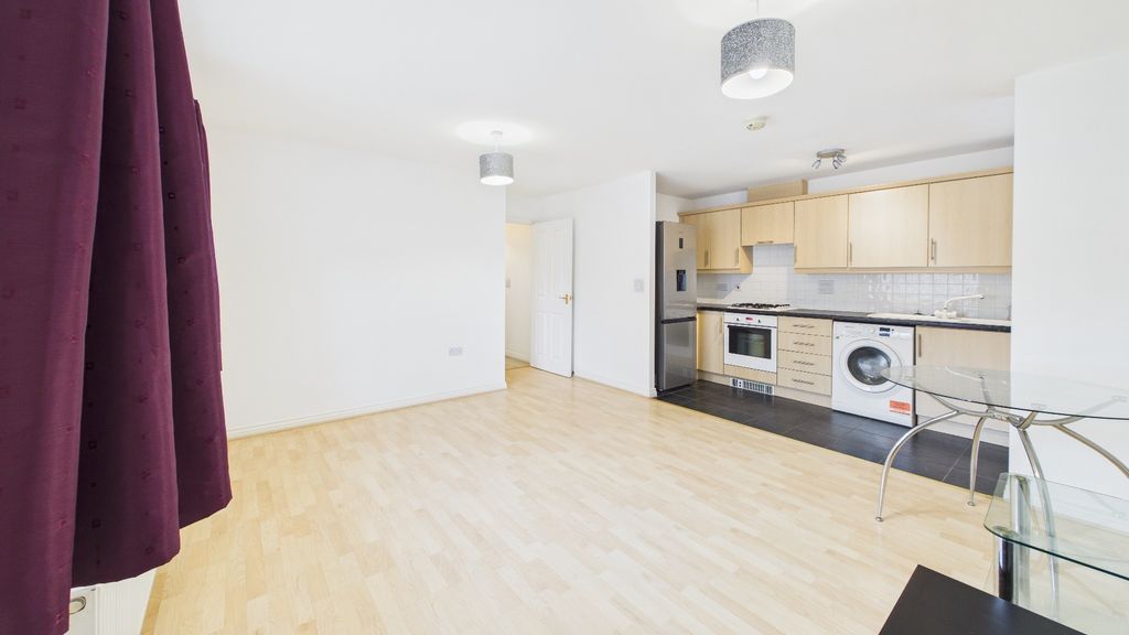 Property photo 2 of 9 2029283