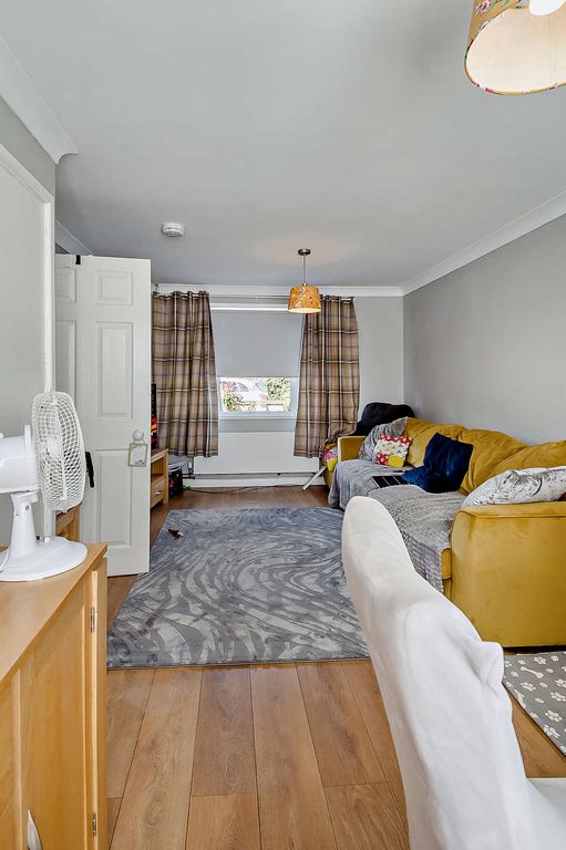 Property photo 3 of 27