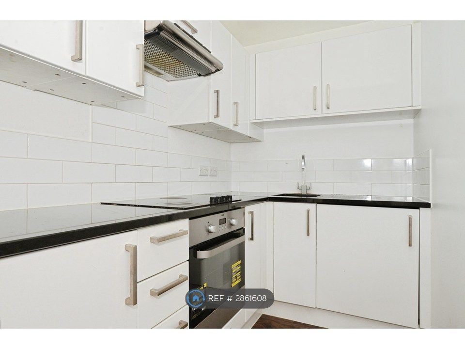 Property photo 2 of 12 Kitchen