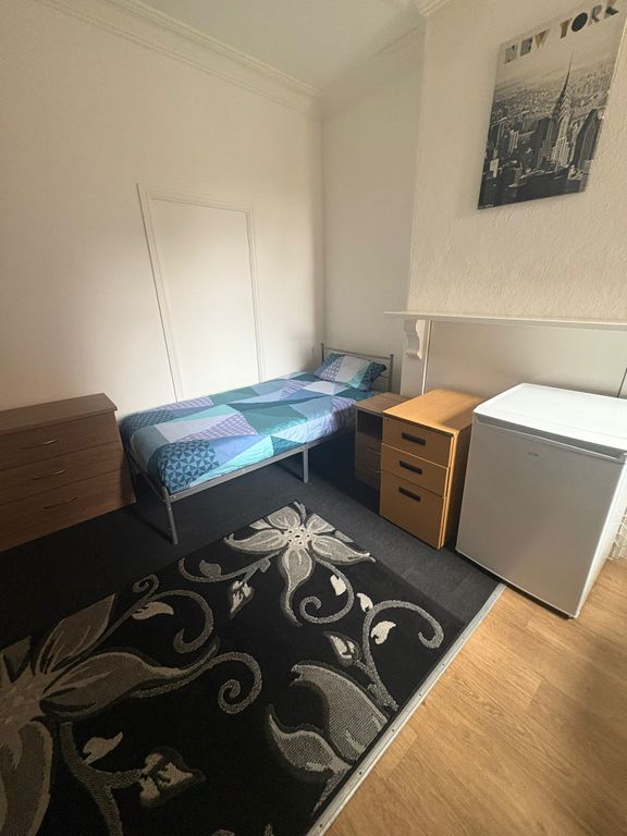 Property photo 1 of 3