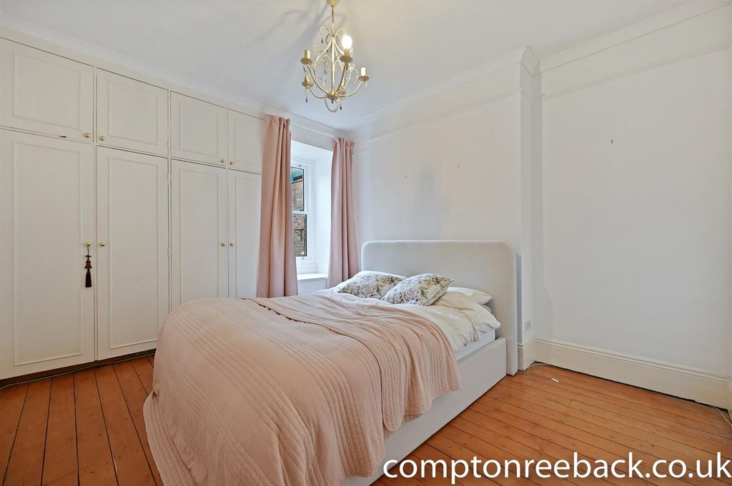 Property photo 3 of 9 Master Bedroom 2.Jpg