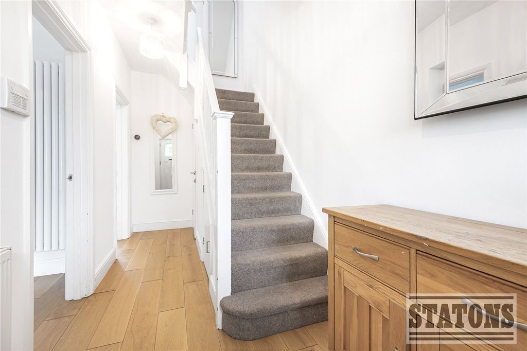Property photo 2 of 17 Picture No. 03