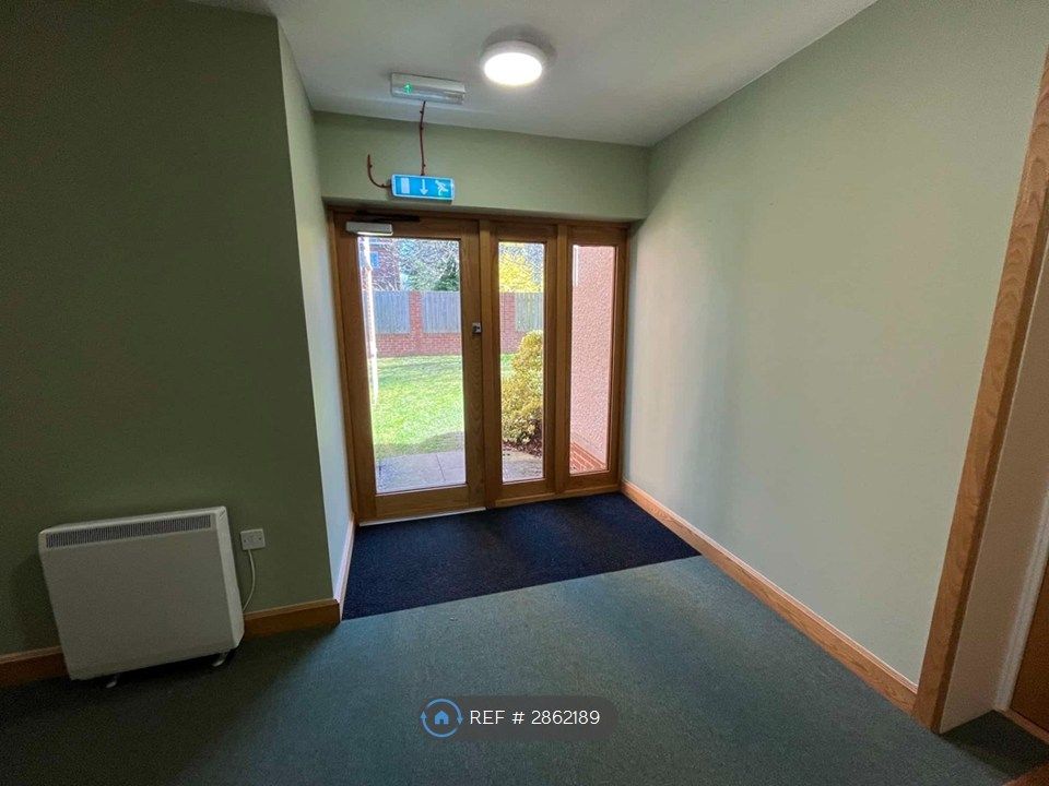 Property photo 3 of 11 Entrance