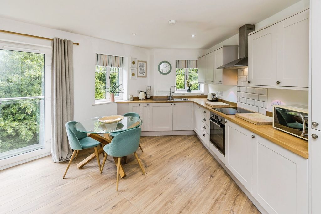 Property photo 2 of 15 Pbox-Img.Jpg