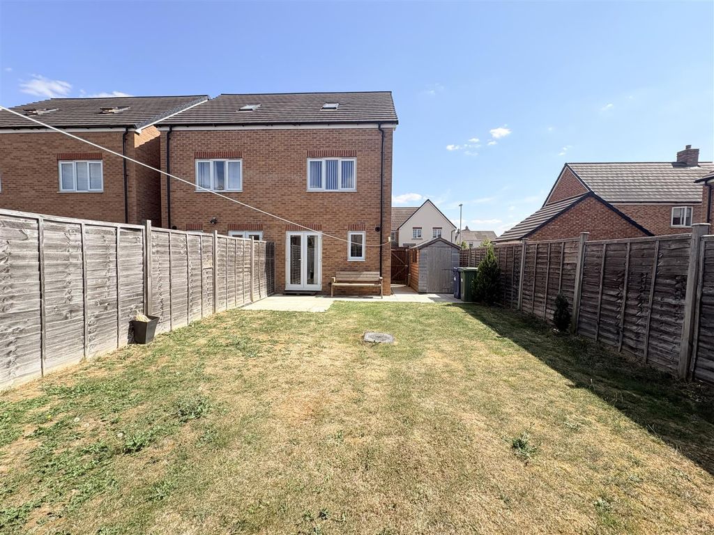 Property photo 3 of 11