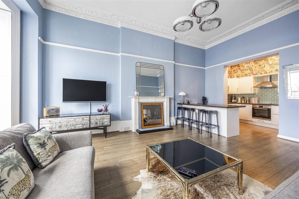 Property photo 2 of 8 Reception Room