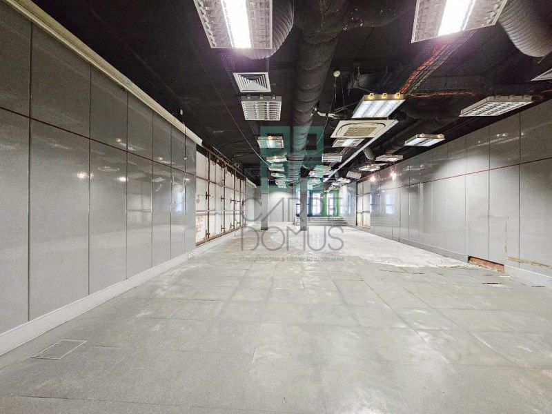 Property photo 2 of 44