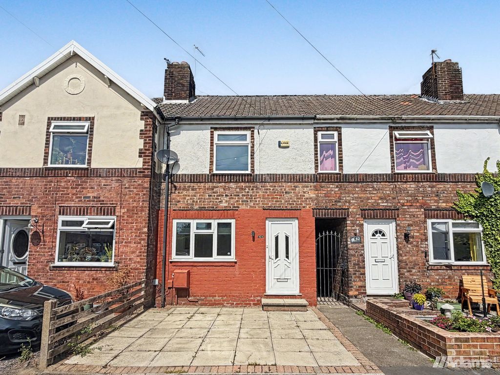 Property photo 1 of 12
