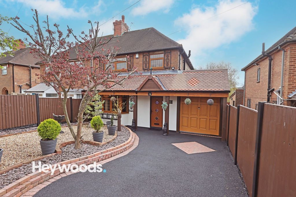 Property photo 1 of 43