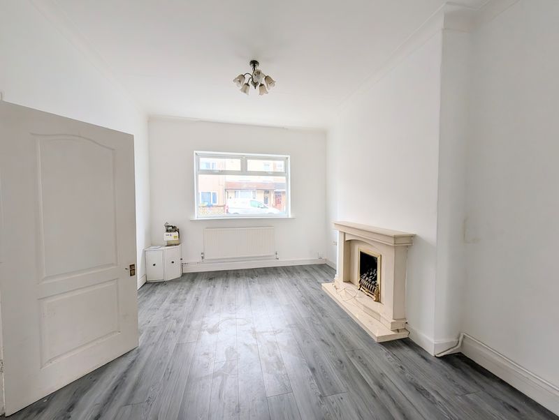 Property photo 2 of 12 Lounge