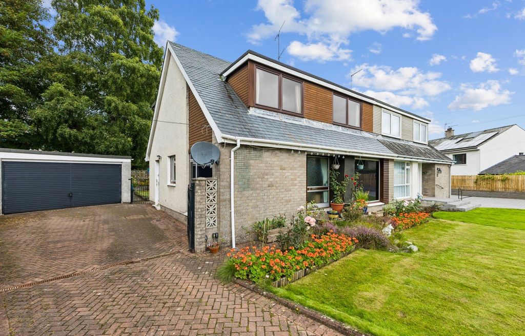 Property photo 2 of 16 Picture No. 02