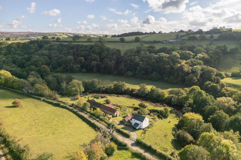 Property photo 3 of 19 Photo 3