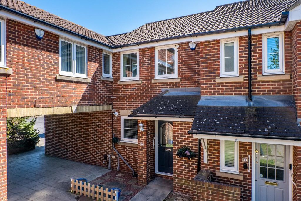 Property photo 1 of 12 External