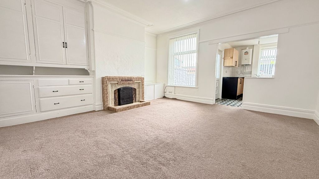 Property photo 1 of 28