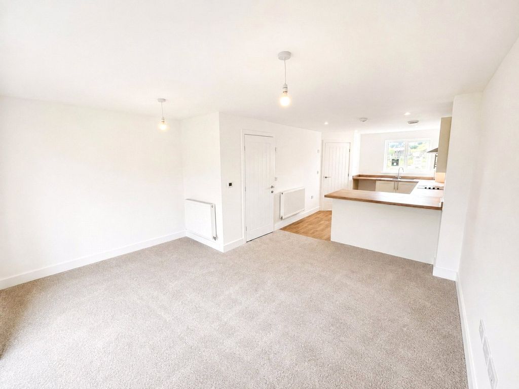Property photo 2 of 13 Example