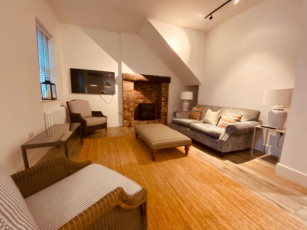 Property photo 3 of 9 Living Room